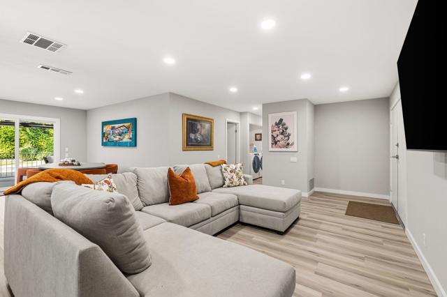 74370 Primrose Drive, Palm Desert CA: https://media.crmls.org/mediaz/9efe7f94-269c-4e60-8e72-83d09870dec1.jpg