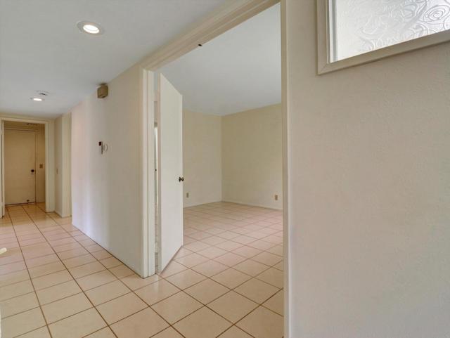 35738 Calle Montigo, Cathedral City CA: https://media.crmls.org/mediaz/9efe879d-3eec-4208-bd25-f7f3cd970749.jpg