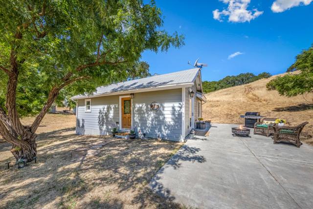 23785 Mckean Road, San Jose CA: https://media.crmls.org/mediaz/9efef8f5-1286-425f-9d13-414d6e0943a4.jpg