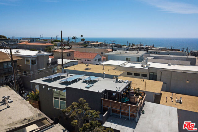 472 Rosecrans Avenue, Manhattan Beach, California 90266, 0 ,Residential Income,For Sale,Rosecrans,0,26830069