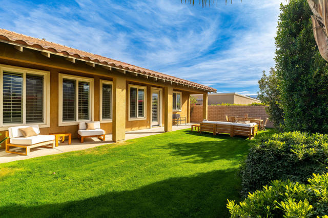 9 Shasta Lake Drive, Rancho Mirage CA: https://media.crmls.org/mediaz/9f01fad1-a568-4602-af04-bc079fcc9ab2.jpg