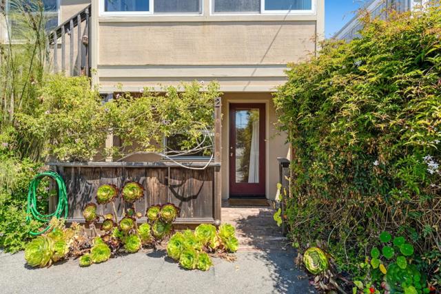 390 36th Avenue, Santa Cruz CA: https://media.crmls.org/mediaz/9f020606-f919-484f-aba0-149719e5a1b8.jpg