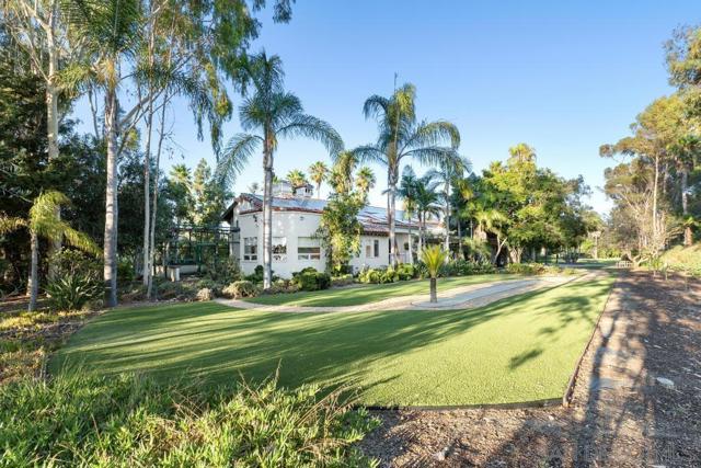 3247 Cerros Redondos, Rancho Santa Fe CA: https://media.crmls.org/mediaz/9f0258b8-28d0-4974-830c-a5eeff4bff0e.jpg