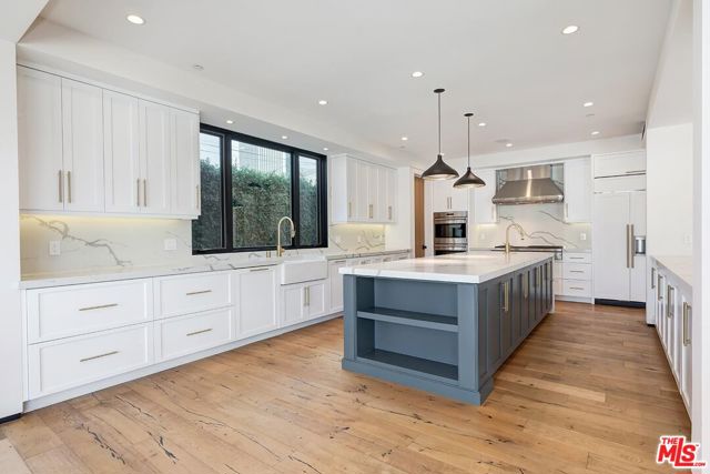 6115 W 6th Street, Los Angeles CA: https://media.crmls.org/mediaz/9f029d1f-59a8-4c4c-b325-706d05ba6a1c.jpg