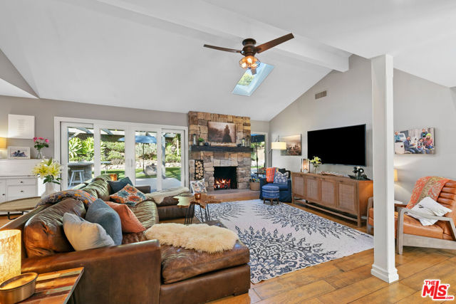 30603 El Sueno Drive, Malibu CA: https://media.crmls.org/mediaz/9f031882-f82d-4604-ab7f-761b996e0db5.jpg