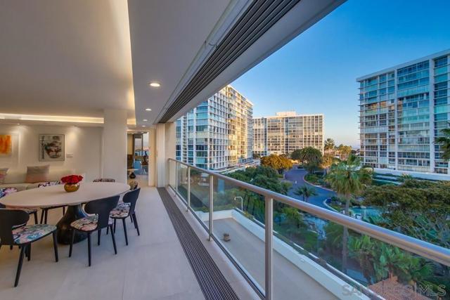 1750 Avenida Del Mundo, Coronado CA: https://media.crmls.org/mediaz/9f035d19-c72f-46ef-901c-c9fa83a95014.jpg