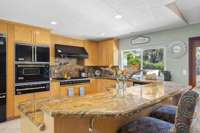 1510 2 Orangeview Dr,  CA: https://media.crmls.org/mediaz/9f03b7cd-5388-41af-b18c-f1af39e485ef.jpg