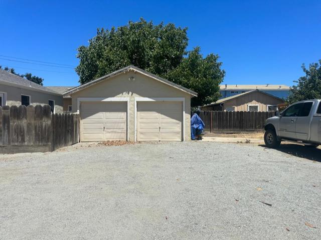 0 Ellis St, King City CA: https://media.crmls.org/mediaz/9f05011a-d0b7-49e4-9992-6800f48ec2cb.jpg
