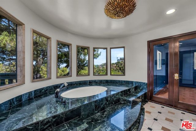 4 Bed Home for Sale in Los Angeles, California