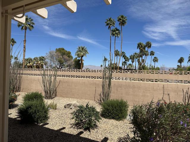 71370 Gardess Road, Rancho Mirage CA: https://media.crmls.org/mediaz/9f058ce2-51bd-4dee-a2fb-3695747a2f23.jpg