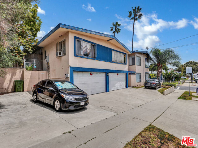 5401 Thornburn Street, Los Angeles CA: https://media.crmls.org/mediaz/9f063c89-67aa-4964-b86c-4ab678dc0dad.jpg