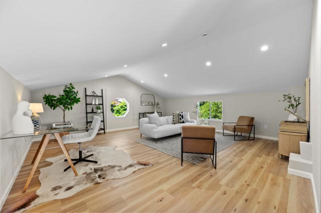 3554 Oak Knoll Drive, Redwood City CA: https://media.crmls.org/mediaz/9f066985-beae-4fdb-bb68-79238bb13825.jpg
