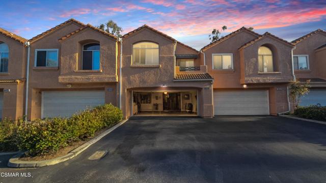 1212 Nautical Way, Oxnard CA: https://media.crmls.org/mediaz/9f0730d7-b3f0-4edb-a69a-c3ff14afb144.jpg
