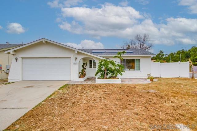 15380 Via La Gitano, Poway CA: https://media.crmls.org/mediaz/9f0773d9-663e-42a1-84b2-13260f5921cb.jpg