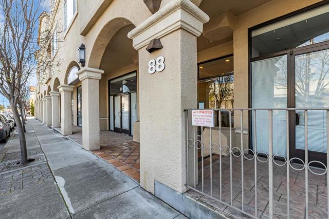 88 17th Avenue, San Mateo CA: https://media.crmls.org/mediaz/9f077c53-ce61-4d86-8684-05129e1f11c2.jpg