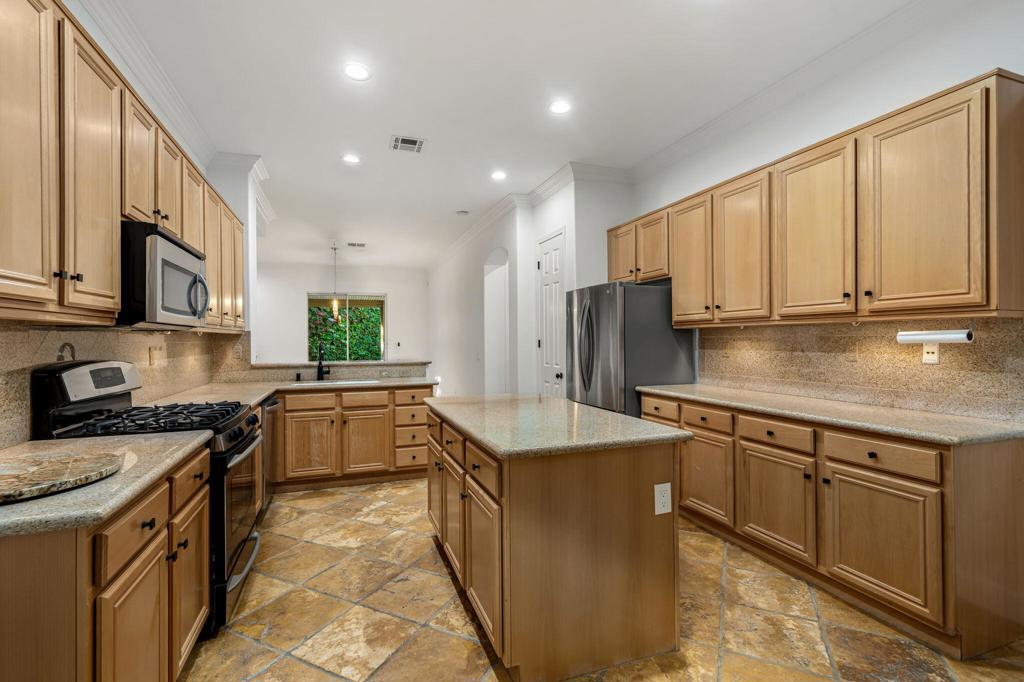 MLS #219139652DA image #14