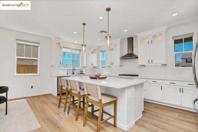 3007 Architect Ct, Vacaville CA: https://media.crmls.org/mediaz/9f081260-1d0e-4ab8-abb6-68071a2a87fa.jpg