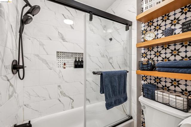 2090 Shady Creek Pl., Danville CA: https://media.crmls.org/mediaz/9f08346e-c48c-4496-927e-d4dc0ada674c.jpg