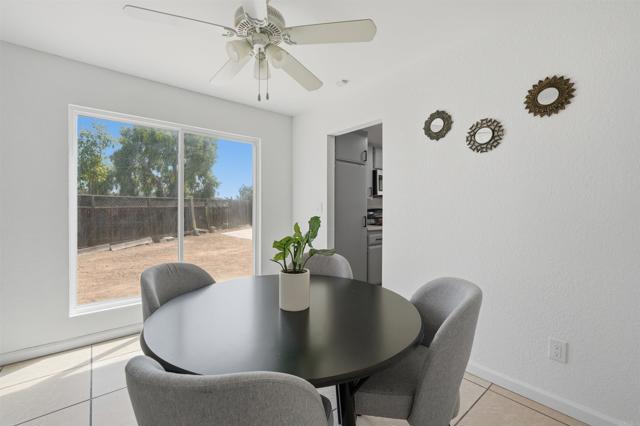 Detail Gallery Image 7 of 43 For 1770 Tooley Cir, San Diego,  CA 92114 - 4 Beds | 3 Baths