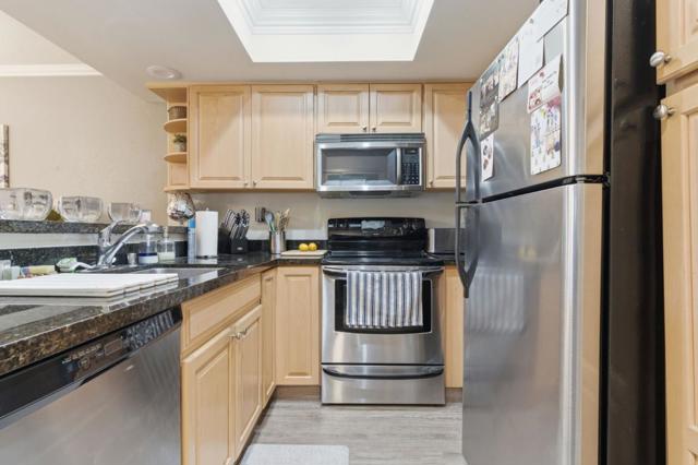 2530 Oak Road, Walnut Creek CA: https://media.crmls.org/mediaz/9f086587-6e25-406d-99bb-866f8dce8005.jpg