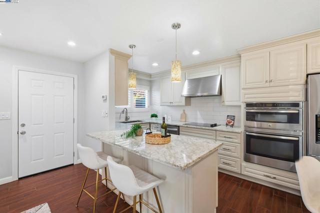 4091 Lorenzo Ter, Fremont CA: https://media.crmls.org/mediaz/9f095d4d-53da-4747-86fa-f8af631f2276.jpg