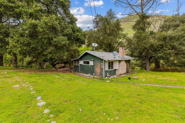 28750 Underwood Road, Salinas CA: https://media.crmls.org/mediaz/9f095f7f-8cbf-4acb-9f94-72e67f333c9f.jpg