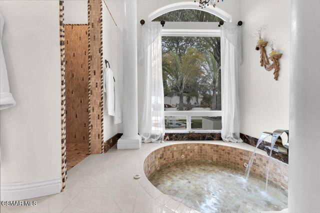 932 Rosario Drive, Thousand Oaks CA: https://media.crmls.org/mediaz/9f09a679-f45c-406d-8598-4ed57d29315d.jpg