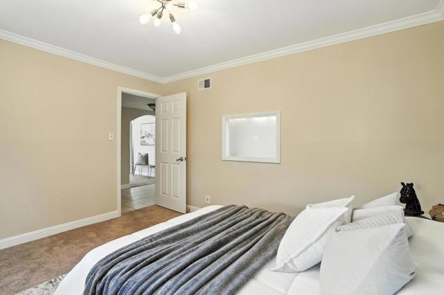946 Laguna Avenue, Burlingame CA: https://media.crmls.org/mediaz/9f0a063f-8275-4261-b7b3-f0c18016e9b1.jpg