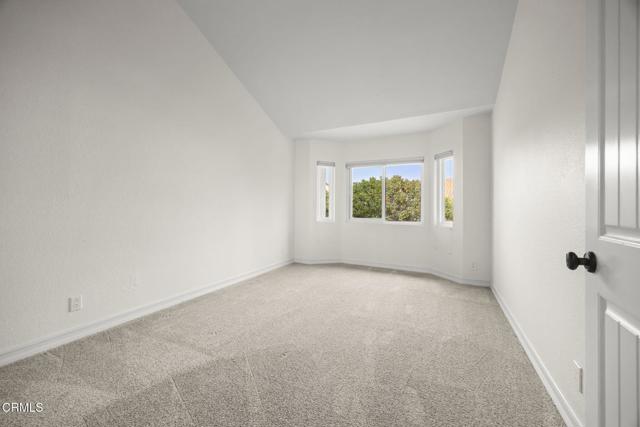2205 Vina Del Mar, Oxnard CA: https://media.crmls.org/mediaz/9f0c90a0-4fc6-46c5-864b-f5814a4fe1a3.jpg