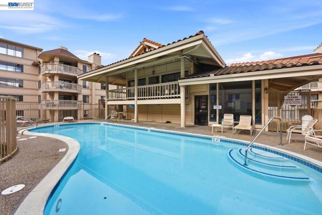 Image 30 of 37 For 1400 Carpentier St  315