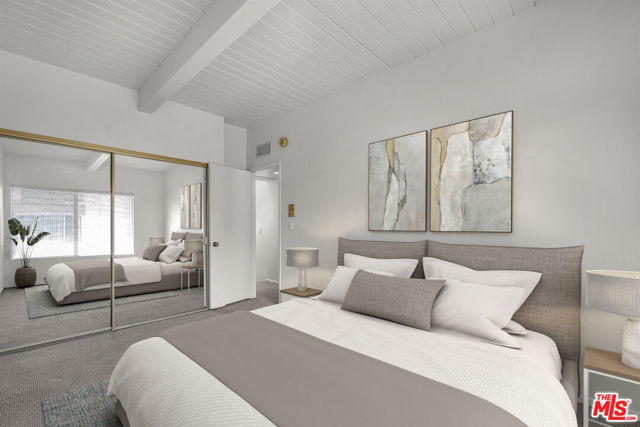 11744 Moorpark Street, Studio City CA: https://media.crmls.org/mediaz/9f0db94e-6575-4866-ab46-bc0fac22bbc7.jpg