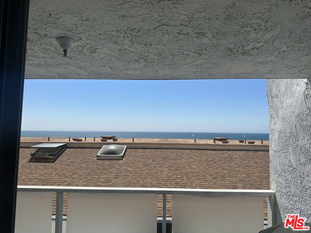 615 Esplanade, Redondo Beach, California 90277, 1 Bedroom Bedrooms, ,1 BathroomBathrooms,Residential,For Sale,Esplanade,24421697