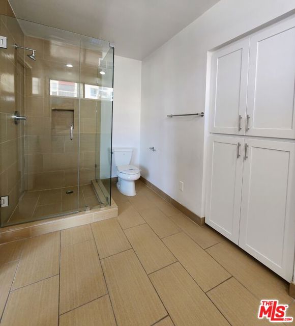 1357 1361 S Beverly Glen Boulevard, Los Angeles CA: https://media.crmls.org/mediaz/9f0e7f5b-ef15-4077-b9bb-471ed4def0a1.jpg
