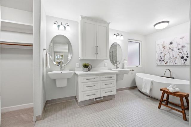 Detail Gallery Image 24 of 42 For 2234 Mira Sol Dr, Vista,  CA 92084 - 4 Beds | 3 Baths