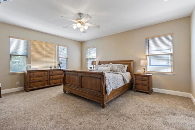 6454 Green Castle Cir, Discovery Bay CA: https://media.crmls.org/mediaz/9f0f2a4d-62a4-4593-8d8f-438956ea6028.jpg