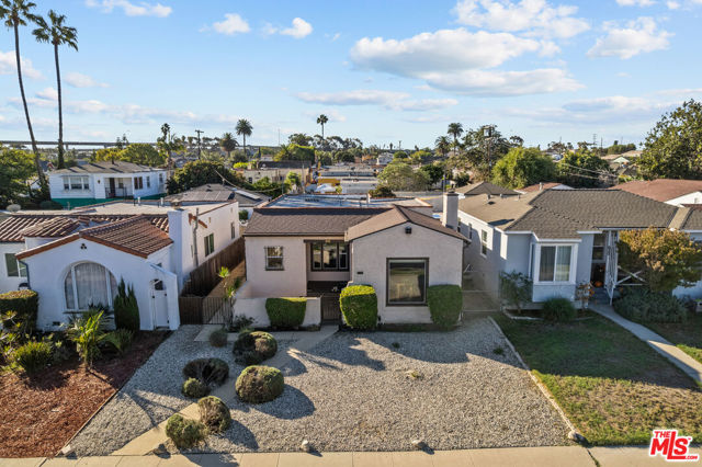 618 W 111th Place, Los Angeles CA: https://media.crmls.org/mediaz/9f0f2d38-0e41-4fda-8553-5cf4b1314f29.jpg