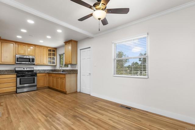 Detail Gallery Image 12 of 35 For 7287 Blackton Dr, La Mesa,  CA 91941 - 3 Beds | 1/1 Baths