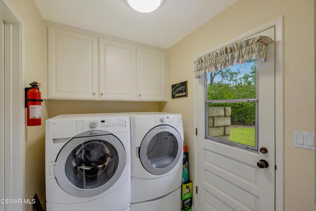 3384 Radcliffe Road, Thousand Oaks CA: https://media.crmls.org/mediaz/9f0fba1a-51cc-4529-a7c3-7d0a784c2e2c.jpg