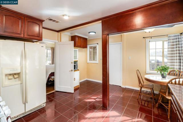 66 Murdock St, Richmond CA: https://media.crmls.org/mediaz/9f107bf8-b6c5-497b-9b5b-c060884c2ba8.jpg