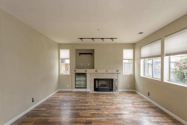 Image 8 of 33 For 1910 Burgundy Way