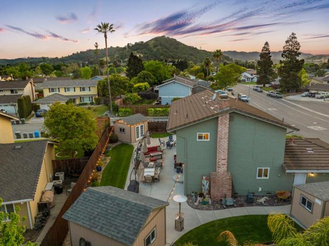 460 La Crosse Drive, Morgan Hill CA: https://media.crmls.org/mediaz/9f11a125-7c84-43a0-9e8f-b383d39c7135.jpg