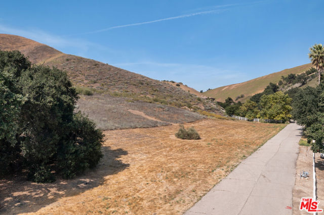 0 E Blythedale Road, Agoura Hills CA: https://media.crmls.org/mediaz/9f11f76f-0d96-4f1d-9d09-61eb4c427a3c.jpg