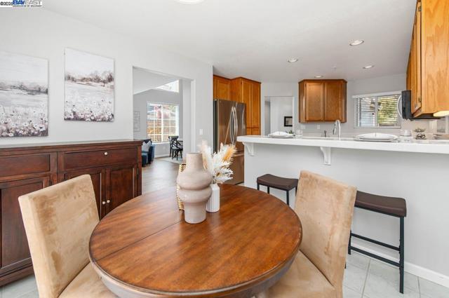 1749 Corte Sueno, Livermore CA: https://media.crmls.org/mediaz/9f12ae20-2a57-4755-803c-938b7e9e3b29.jpg