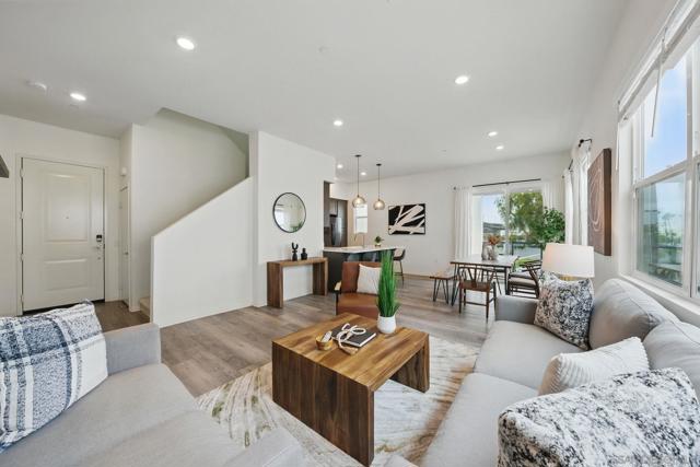 2054 Luzon Lane, Chula Vista CA: https://media.crmls.org/mediaz/9f1395e1-ef08-4806-9e72-d99d82e3c6d0.jpg