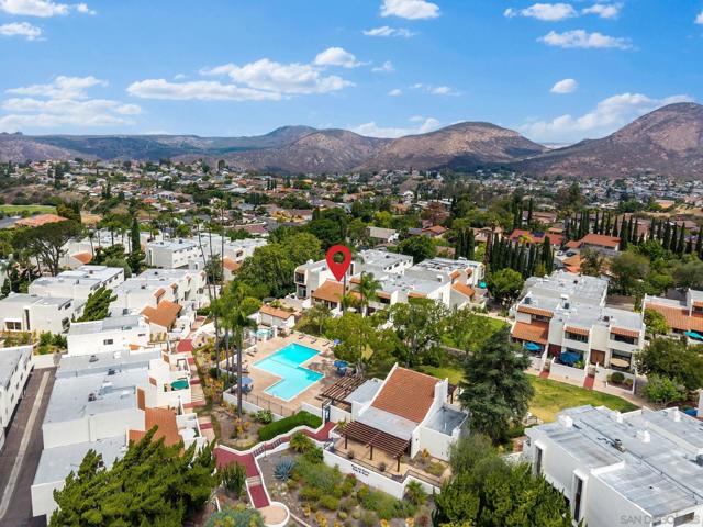 7328 Caminito Carlotta, San Diego CA: https://media.crmls.org/mediaz/9f13e9ee-ee17-43a9-a3f4-a1f4d6e347b6.jpg