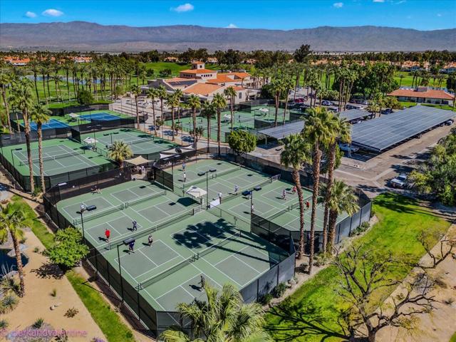 296 Vista Royale E Circle, Palm Desert CA: https://media.crmls.org/mediaz/9f13f33e-5187-4914-a7bf-432eb428f104.jpg