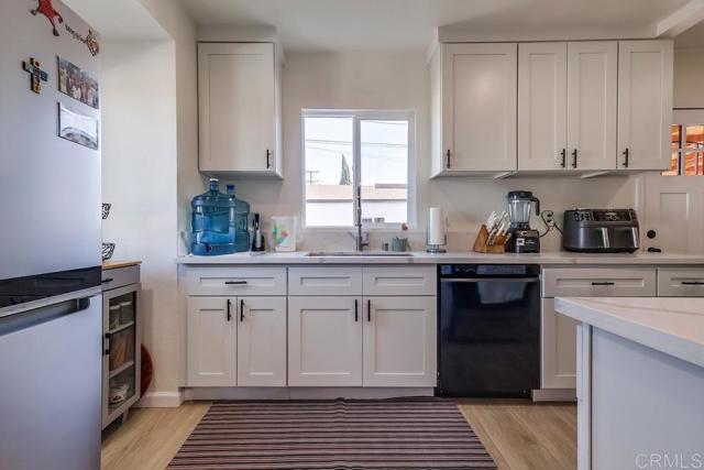 Detail Gallery Image 12 of 25 For 900 W Brazil St, Compton,  CA 90220 - 3 Beds | 1 Baths