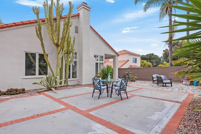 13563 Caminito Carmel, Del Mar CA: https://media.crmls.org/mediaz/9f14a0a7-ca04-4528-b606-adc6cf5fa1cd.jpg