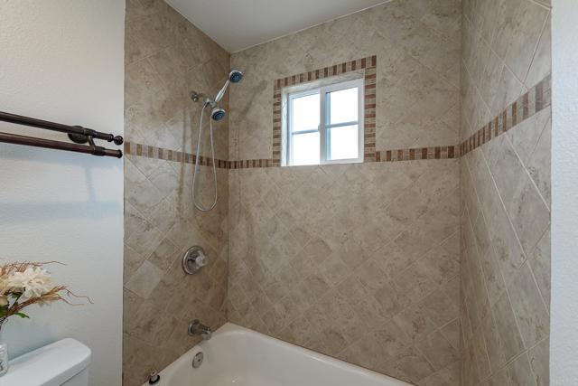 522 Garfield Street, Oceanside CA: https://media.crmls.org/mediaz/9f14c0f3-e093-4369-836f-c9428232fb1d.jpg