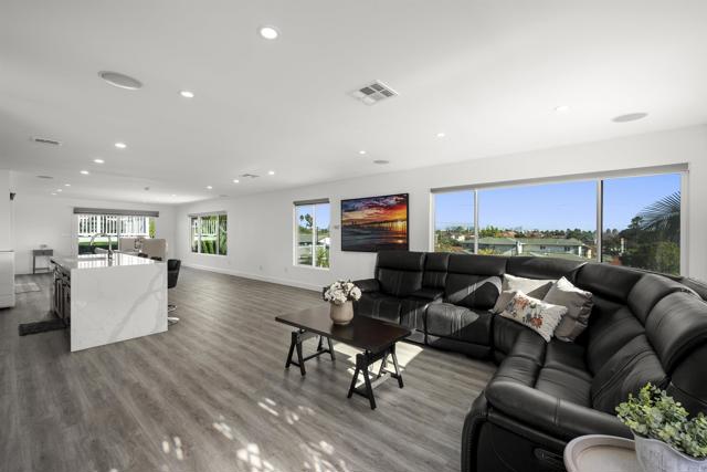 3120 Poe Street, San Diego CA: https://media.crmls.org/mediaz/9f159de4-95cb-4a9c-b750-a2bc66fee0b6.jpg